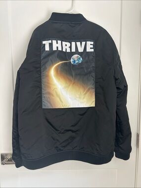 Slander band Thrive in Red Rocks ski board jacket